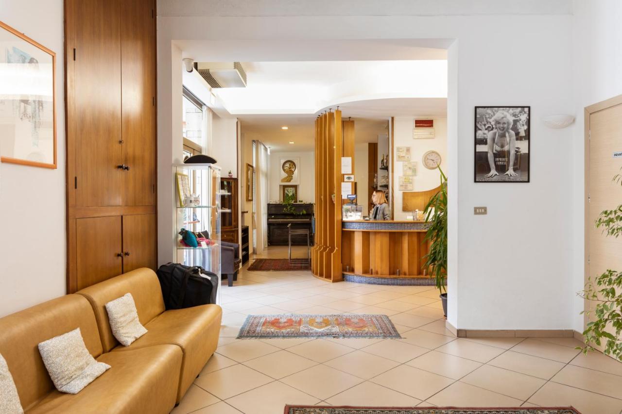 Hotel Ausonia B&B Rimini Exterior photo