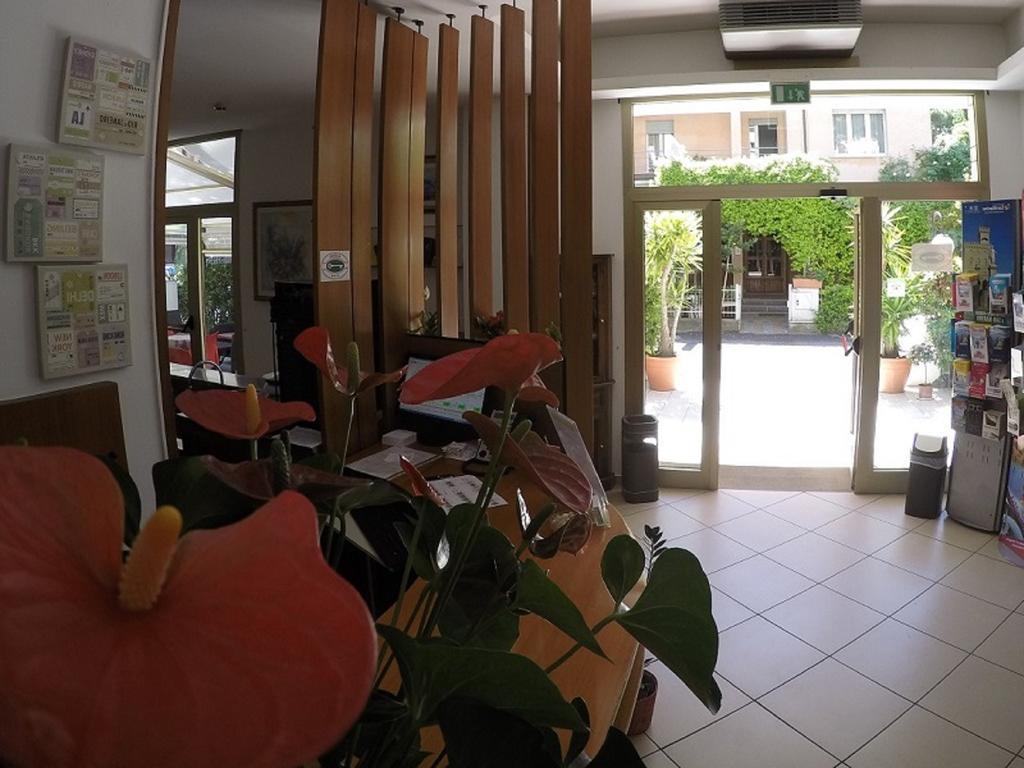 Hotel Ausonia B&B Rimini Exterior photo